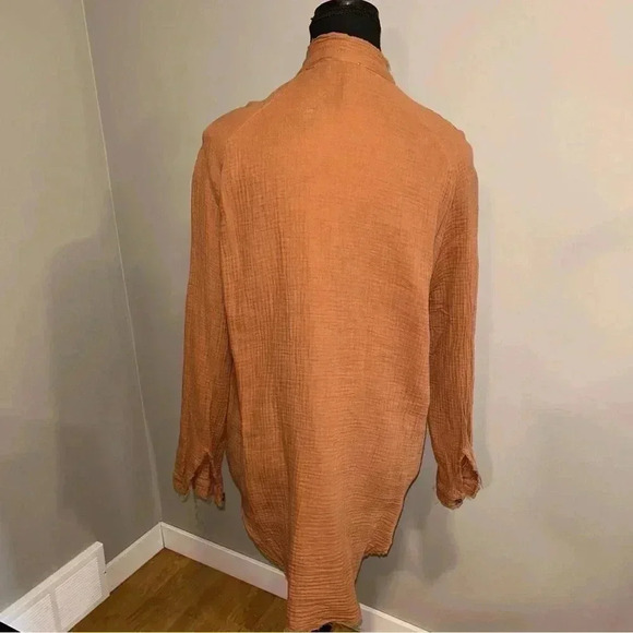 Urban Daizy Button Up - Picture 3 of 8